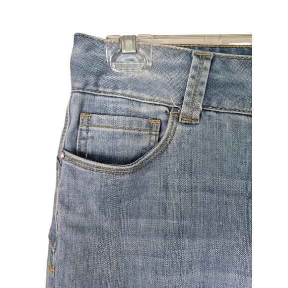 Boston Proper Jeans Womens Size 6 Boot Cut Distressed Denim Light Wash High Rise - Picture 4 of 11